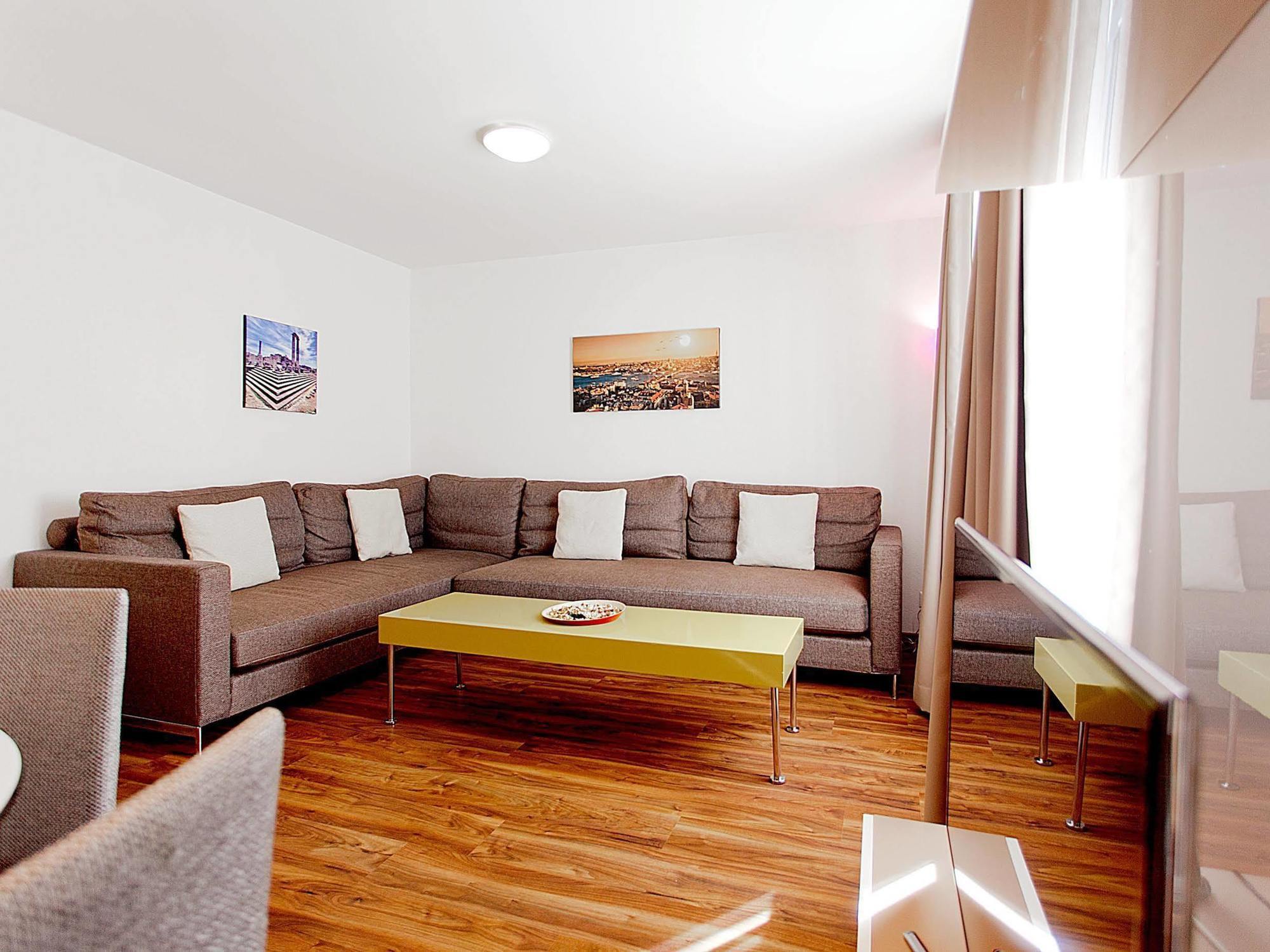 Premium Apartments By Livingdowntown Цюрих Екстериор снимка