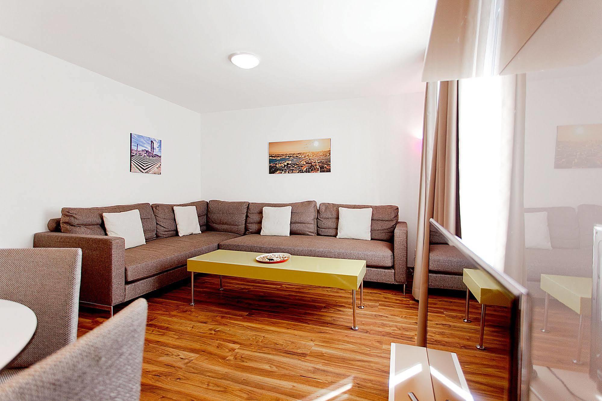 Premium Apartments By Livingdowntown Цюрих Екстериор снимка